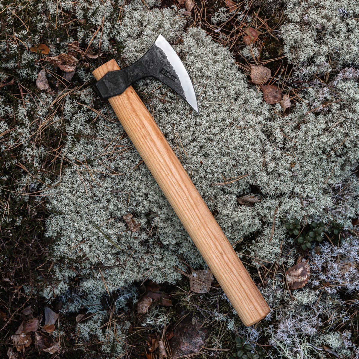 Grimfrosts skäggyxa, Liten