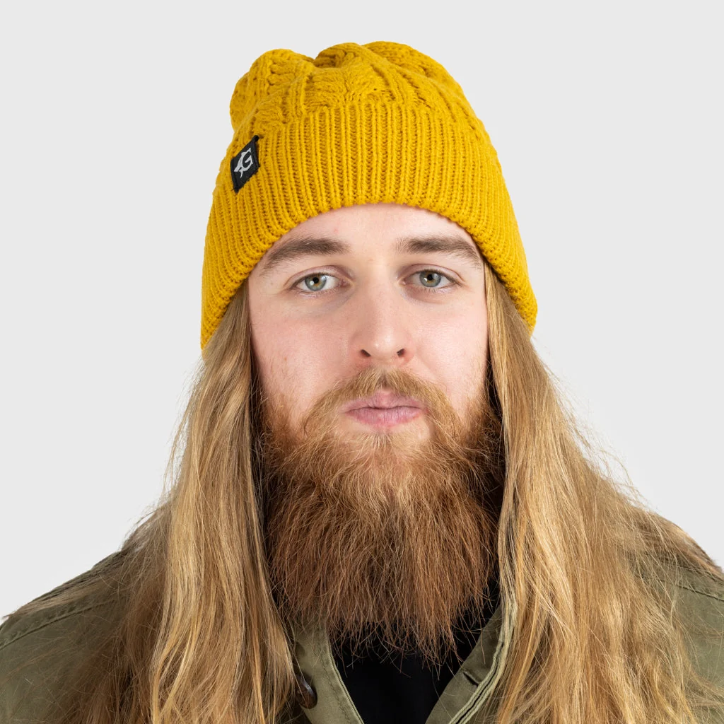 Flätstickad mössa, Grimfrost, Senapsgul - Bild 2