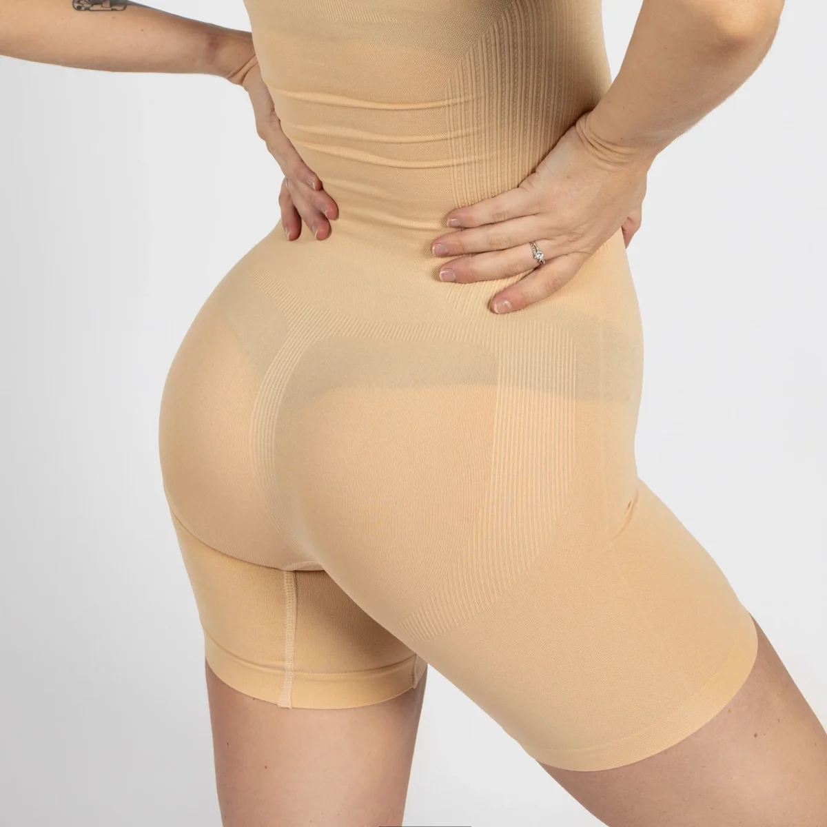 Mid Thigh Bodysuit, Sand - Bild 4